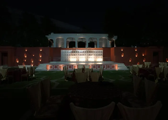 Clarks Avadh