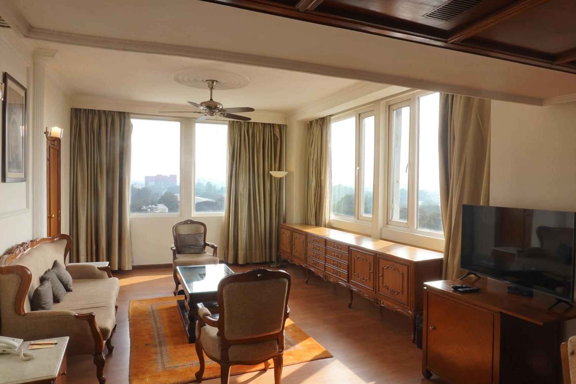 Hotel Clarks Avadh