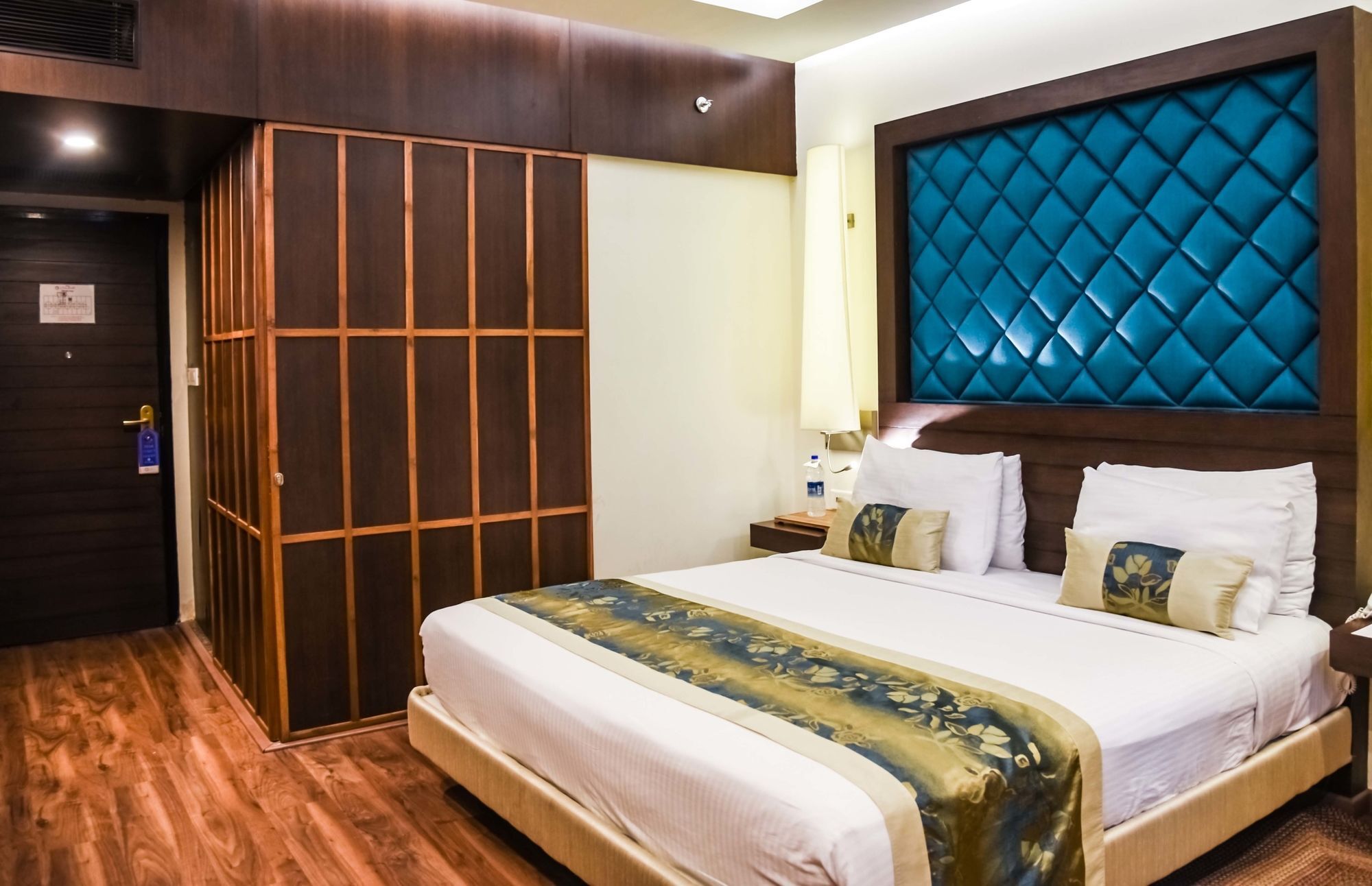 Hotel Clarks Avadh